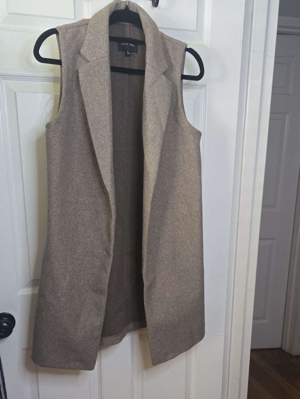 Love Tree Sleeveless Long Vest in Taupe Gray
